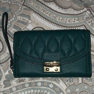 Vera Bradley Ultimate Wristlet